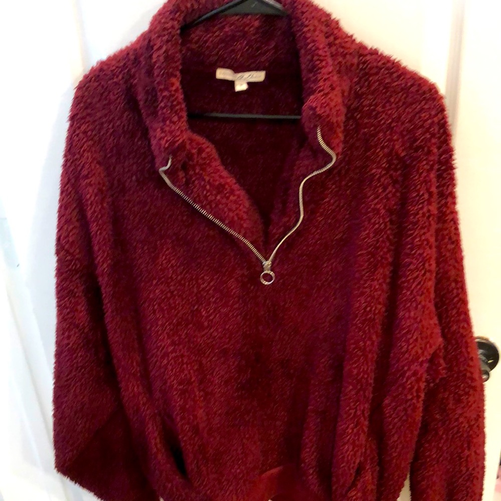 Express one eleven pullover medium